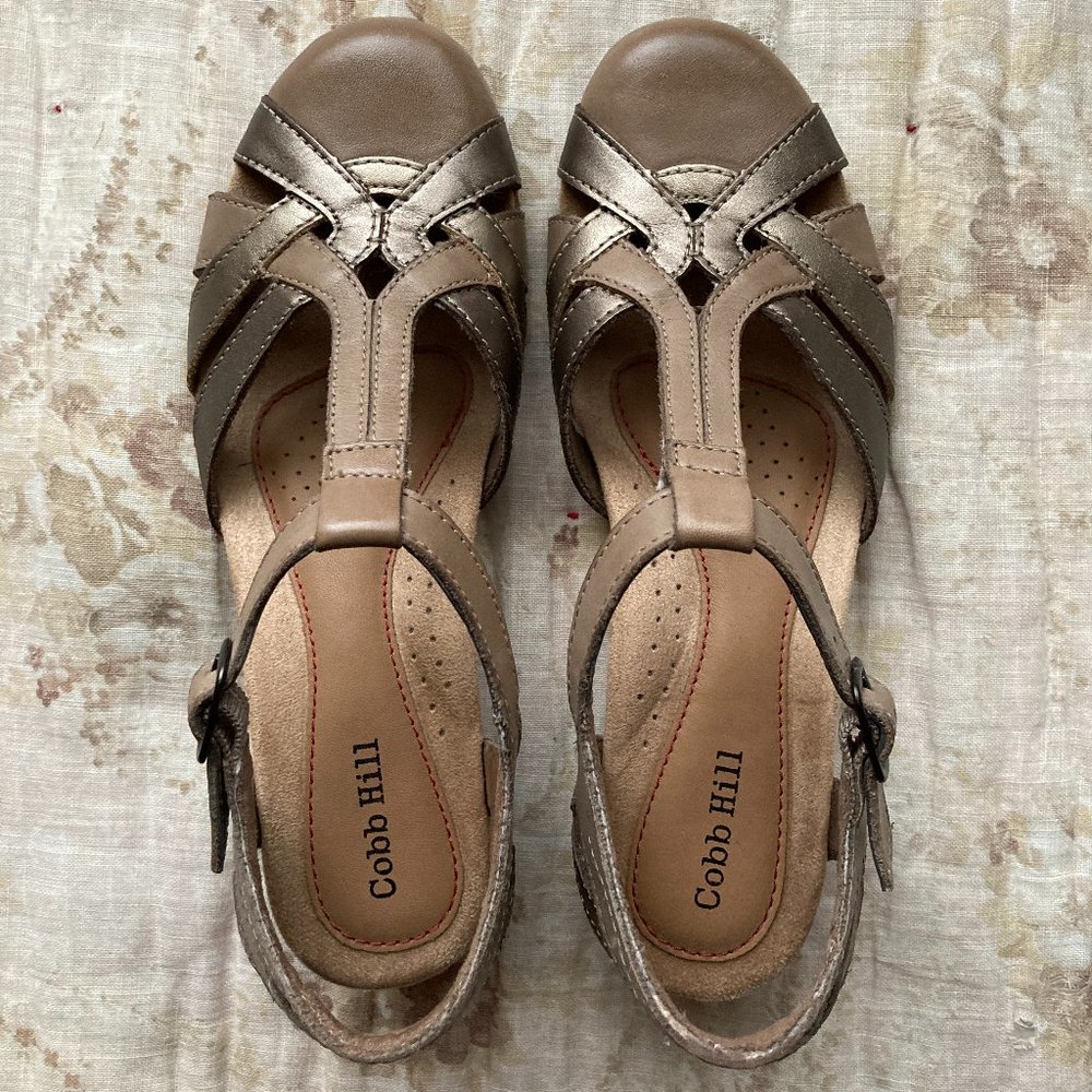 EUC Rockport Cobb Hill New Khaki Aubrey T-Strap Sandals
